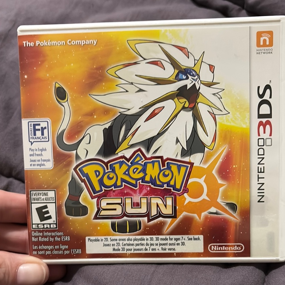 Nintendo White 3DS Game Case Pokémon Sun